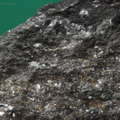 Schoenfliesite with Wickmanite, Hulsite and Chalcopyrite in Magnetite